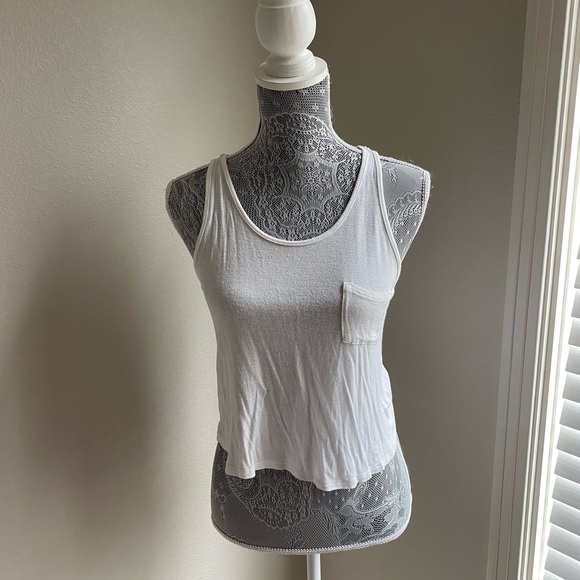 White Crochet Back Crop Top Size Small - Picture 2 of 5